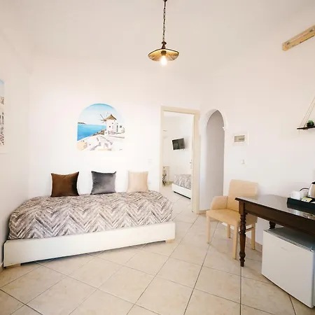 Blue Arise Hotel Fira (Santorini)